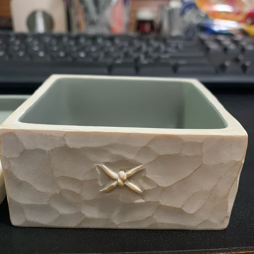 Willow Tree Friendship Box - Picture 6 of 7